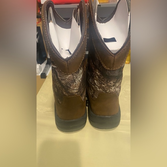 Magellan boots - Picture 3 of 5